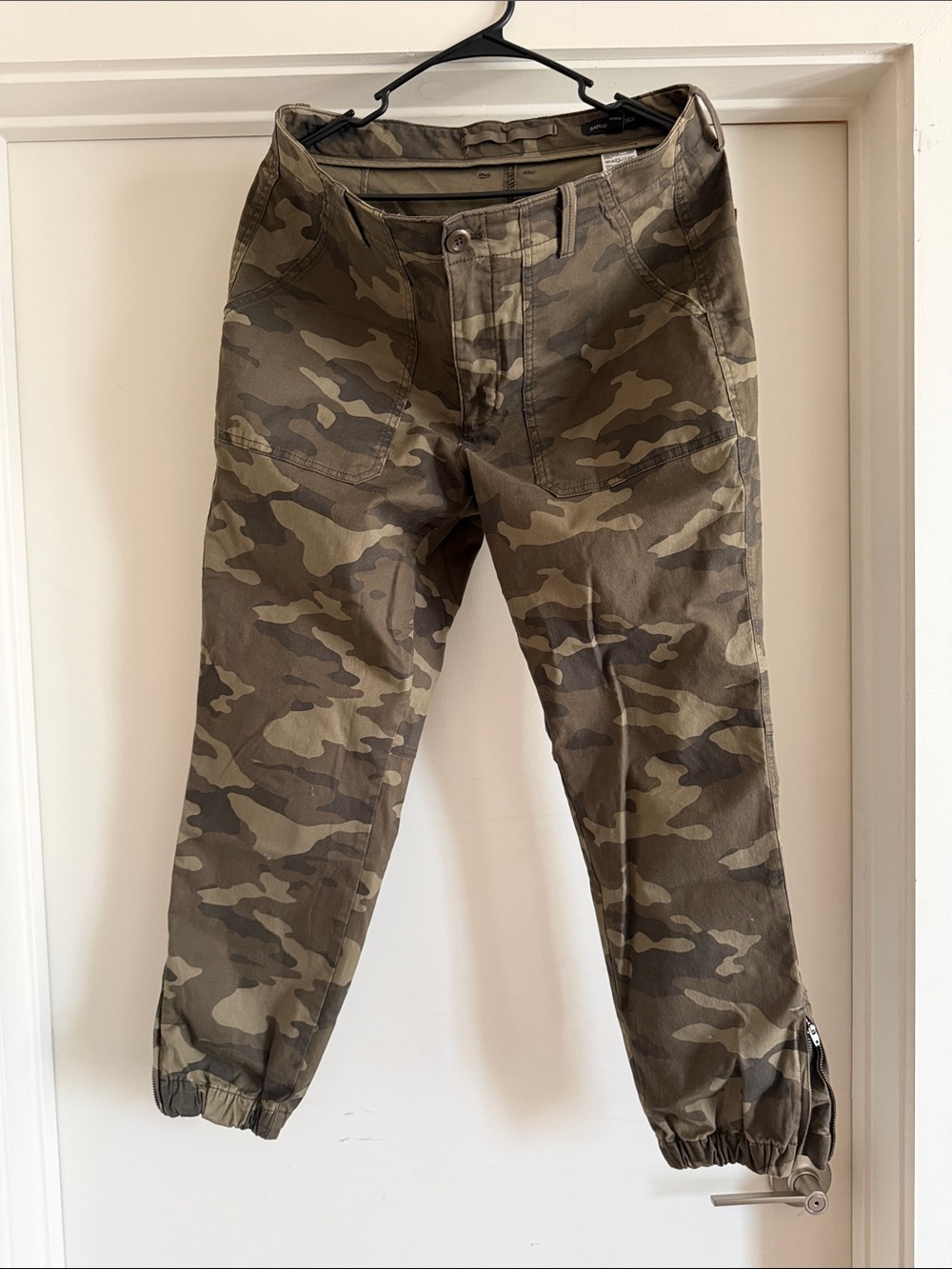 Banana Republic Women's Camo Jogger Pants - Olive Green